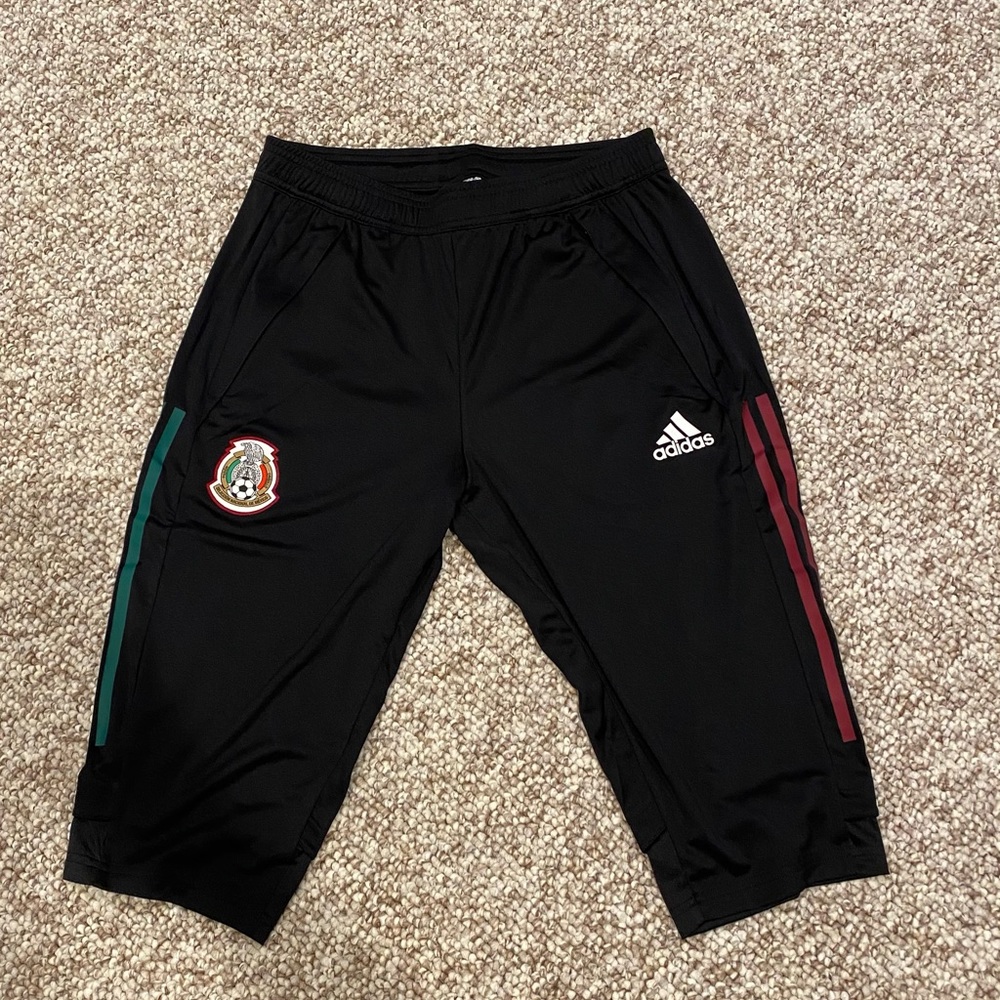Mexico adidas 3/4 shorts size medium new with tags